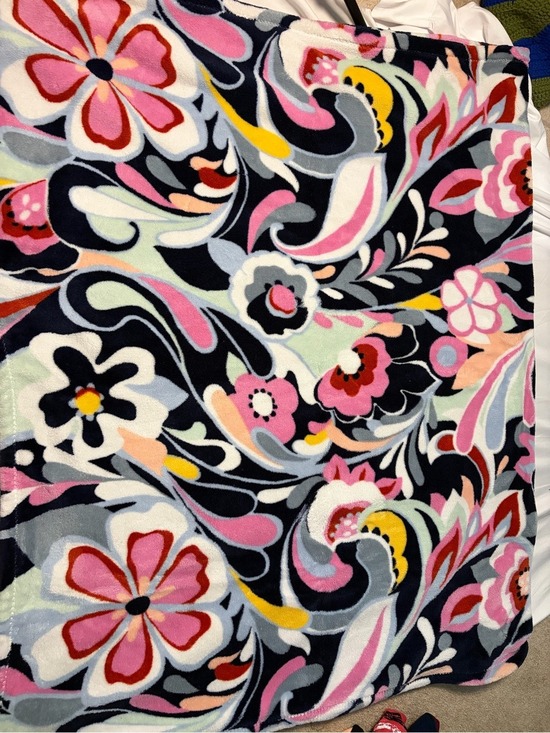 Vera Bradley Other - Vera Bradley Plush Throw Blanket Mod Paisley 80" x 50"